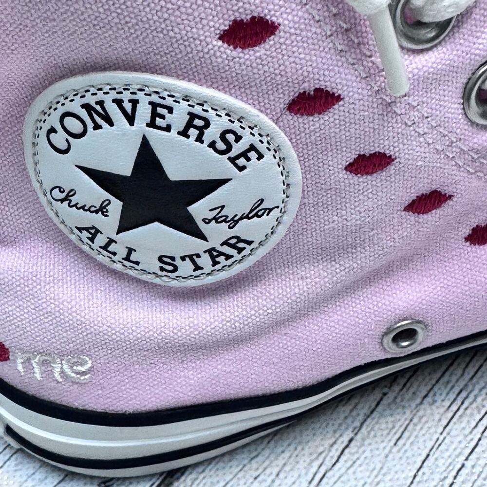 Converse All Star Chuck Taylor “Valentine’s Day Kisses” Size 7 - Picture 7 of 8